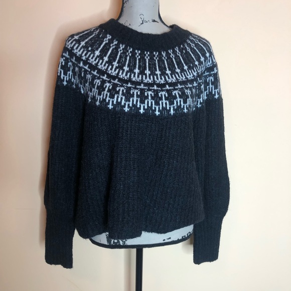 💚Universal Threads sweater - Picture 2 of 8